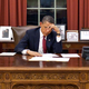 Illustration for article titled Obama Narrowly Misses Quarterly Performance Bonus